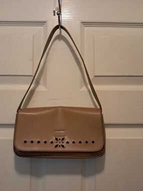 Mondani Classic Tan Leather Shoulder Bag